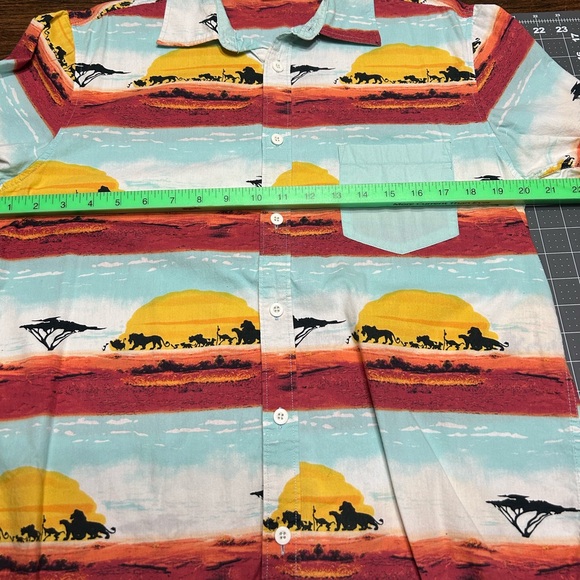 Disney Vintage Lion King Button Down Short Sleeve Shirt Mens Medium - Picture 4 of 9